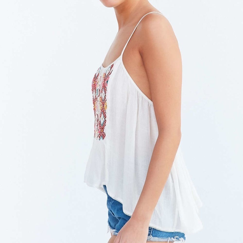 Ecote Embroidered Cami  - Picture 3 of 4